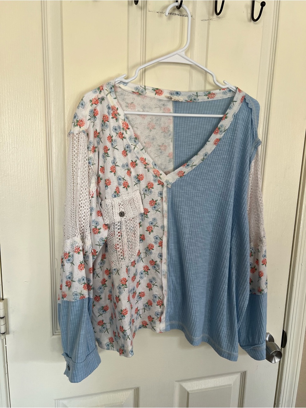 POL Floral Colorblock Crochet Lace Boho Top Blue M - Picture 4 of 12